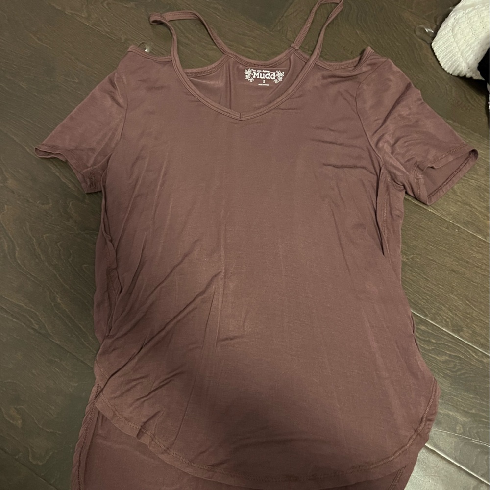 Mauve open shoulder top size: S